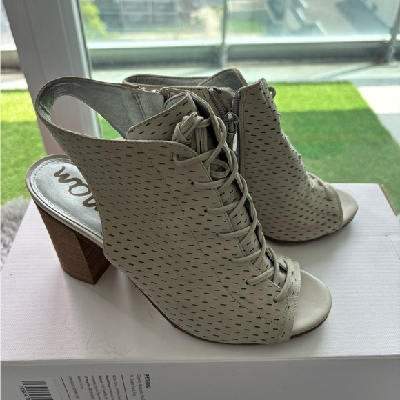 Sam Edelman light grey sandals leather upper with zipper - Picture 3 of 6